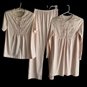 Vintage Gossard Artemis Pajama and Robe Set Women's Petite Pink Antron Nylon
